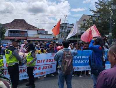 Aksi Buruh Jogja Hari Ini Tuntut UMP Rp 4 Juta, Pemda : Itu Sudah Ambil Jalan Tengah