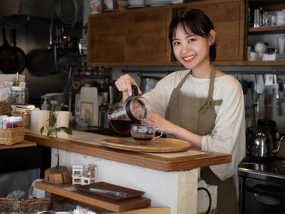 7 Cara Orang Kaya Bangun Usaha dari Nol: Bukan Modal Besar tapi Langkah Kecil yang Konsisten