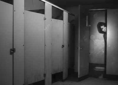 Kisah Mistis Hanako-san: Hantu Sekolah dari Jepang yang Jadi Legenda Urban