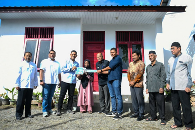 Afdhal Serahkan Rumah Baru untuk Warga Pineung: Harapan Baru di Awal Tahun