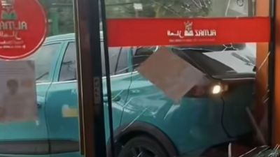 Tabrakan Taksi Listrik di Tangerang: Insiden Tanpa Pengemudi