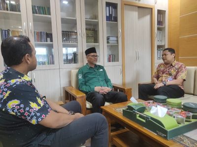 Nikah di Tiga Masjid Ikonik Banda Aceh? KTP & KK Baru Langsung Jadi!