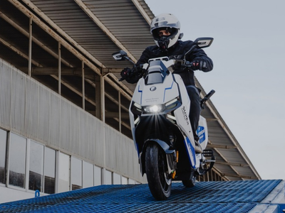 Ofero Stareer 5 Lit Resmi Meluncur, Sepeda Listrik 130 KM