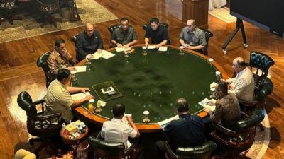 Prabowo Pimpin Rapat Strategis untuk Kembangkan Sektor Chip dan Investasi Industri di Hambalang