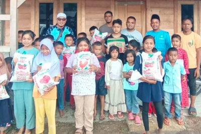 Lihat Dampak Parah Banjir, BKPRMI Labusel Salurkan Bantuan ke Sayur Matinggi