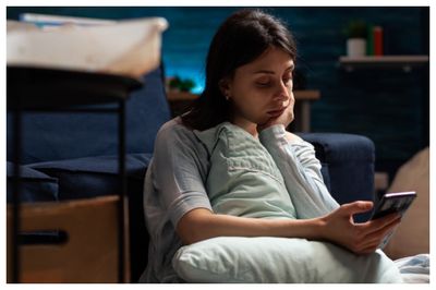 Pasangan Dry Text Terus? Ini 6 Cara Sederhana Agar Chat Balik Mesra