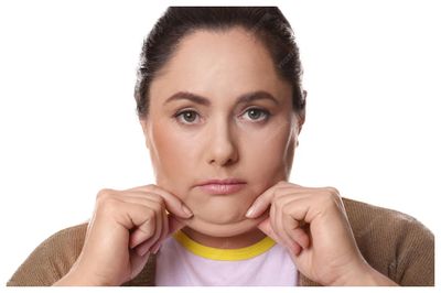 5 Cara Menghilangkan Double Chin dengan Mudah, Biar Muka Tirus dan Pede Foto dari Sisi Manapun