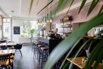 5 Cafe Tempat Nongkrong di Kendari yang Wajib Dikunjungi