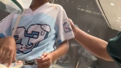 Ayah Ini Menyimpan Momen Kebersamaan dengan Anak Perempuan Sejak Balita hingga Remaja yang Kini Berubah