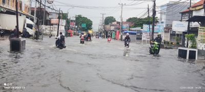 Kota Serang Dikepung Banjir