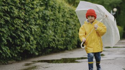 Strategi Optimal untuk Menjaga Kesehatan Anak di Musim Hujan