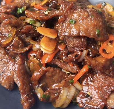 Resep Daging Oseng Bawang Kecap: Simpel Masaknya, Auto Nagih Rasanya
