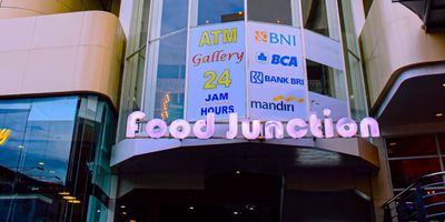 Mall Terlengkap, Terpopuler di Kota Manado: Megamall