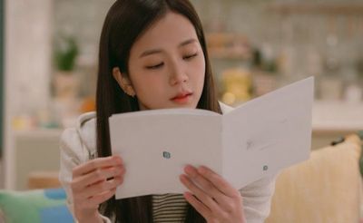 Jisoo BLACKPINK Jadi Produser di Boyfriend on Demand, Drakor Maret 2026