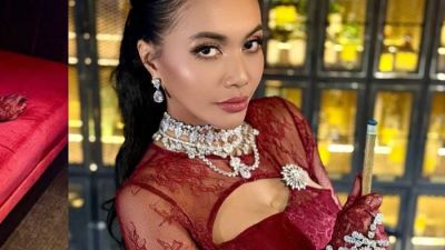 Dugaan Penelantaran, Ressa Rizky Gugat Denada untuk Pengakuan Anak Kandung