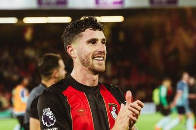Perkuat Lini Belakang, Chelsea Bidik Marcos Senesi dari Bournemouth