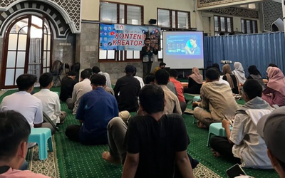 Puluhan Remaja Purwokerto Ikuti Pelatihan Kreator Konten di Masjid Agung