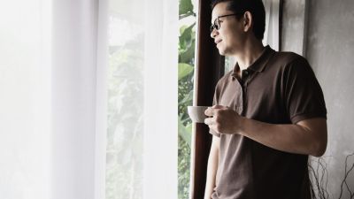 Mengapa Banyak Orang Merasa Kosong di Tengah Kehidupan yang Terlihat Ideal