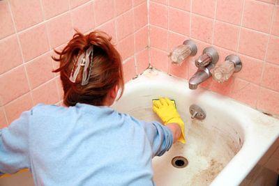 Noda Kamar Mandi Susah Hilang? Coba 7 Cara Ini yang Terbukti Efektif