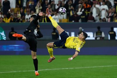 Mengenal Istilah-Istilah dalam Sepak Bola dan Artinya: Aturan Permainan, Posisi, dan Teknik Pemain
