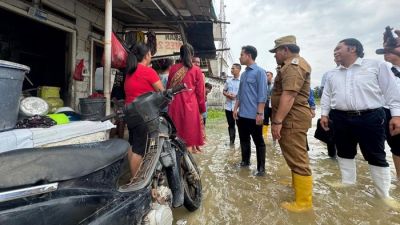 Gibran Rakabuming Raka Tinjau Dampak Banjir di Bekasi
