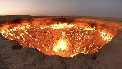 Kawah Darvaza: Gerbang Neraka di Gurun Karakum yang Menarik Perhatian Dunia