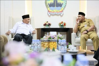 Taj Yasin Menegaskan Kepada Seluruh Biro Haji Untuk Tingkatkan Pelayanan Haji Karena Kuota Bertambah