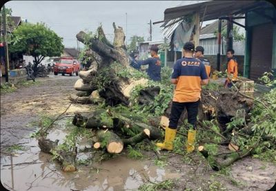 Kepala BMKG Kabupaten Rembang Menghimbau Masyarakatnya Untuk Selalu Berhati-hati dengan Kondisi Cuaca yang Terus Berubah