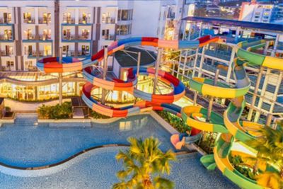 5 Waterpark Terpopuler di Kaltim 2026: Dari Sensasi Ombak Pantai hingga Berenang di Atas Gedung!