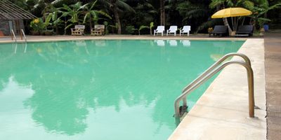 Tempat Berenang di Sumbar yang Affordable dan Cocok Untuk Semua Kalangan: Memberikan Pengalaman Berenang yang Berkesan