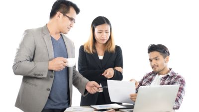 Mengapa Banyak Orang Enggan Membagikan Kesuksesan Mereka?