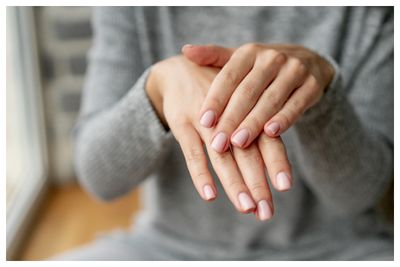 6 Cara Merawat Kuku Biar Sehat dan Cantik Alami, Jadi Nggak Perlu ke Salon Deh!