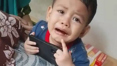Tangis Pilu Anak Kecil Ini Ungkap Rindu pada Mama yang Pergi karena Kecelakaan