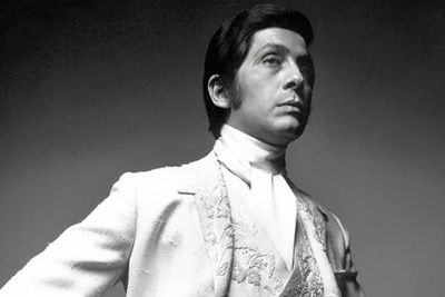 Kabar Duka, Desainer Legendaris Valentino Garavani Meninggal Dunia di Usia 93 Tahun