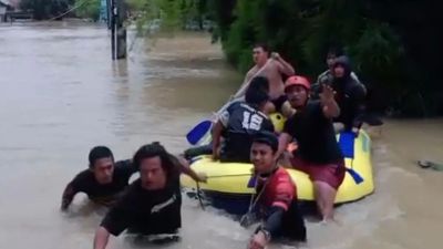 Banjir Rendam Lapangan Sepak Bola di Bekasi, Remaja 19 Tahun Meninggal Dunia