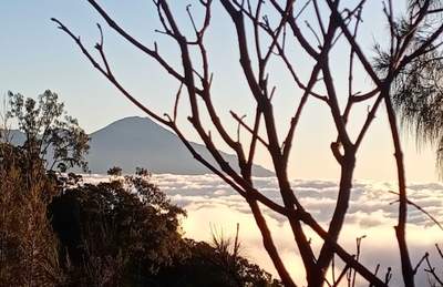 Gunung Kawi Terkenal Mistis. Pandji dan Dzawin Pernah Membuktikannya Lewat Pendakian Langsung