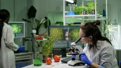 Inovasi Bioteknologi: Dampaknya pada Kesehatan dan Pertanian di Indonesia