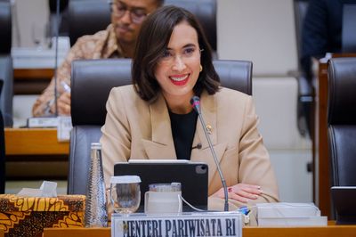 Menpar Paparkan Capaian Pariwisata 2025 dan Rencana Kerja 2026 di Hadapan Komisi VII DPR