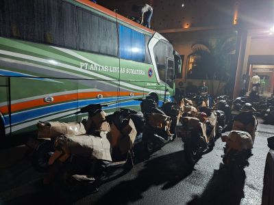 Bus ALS Angkut Puluhan Motor Tanpa Dokumen Diamankan di Pelabuhan Merak Banten