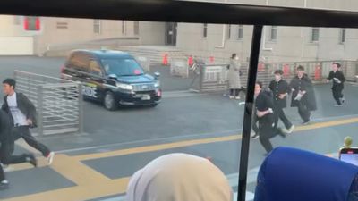 Perpisahan Haru, Beberapa Siswa Jepang Kejar Bus yang Ditumpangi Pelajar Indonesia
