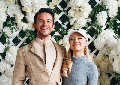 Reuni Bintang Wicked, Jonathan Bailey dan Ariana Grande Dikabarkan Terlibat Musikal Legendaris