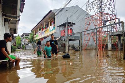Pramono Anung: Pemerintah dan Masyarakat Harus Kerja Sama untuk Tangani Banjir Jakarta!