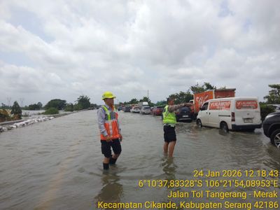 Tol Tangerang - Merak Km 50 Tergenang, Ketinggian Air Mencapai 50 Cm