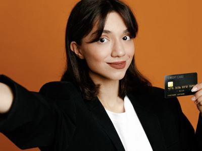 Rahasia American Express Black Card: Kartu Sultan yang Cuma Dimiliki 1% Orang Terkaya Dunia