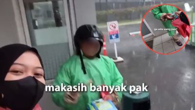 Di Tengah Hujan di Pagi Hari, Pertemuan Cewek dan Driver Ini Bikin Hati Hangat