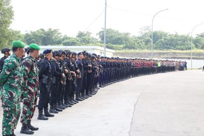 240 Personel Gabungan Amankan Pertandingan Dewa United FC vs Arema FC