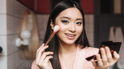 Evolusi Tren Make Up: Mana yang Masih Relevan di Tahun 2023?