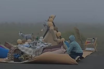 Angin Kencang Terjang Bromo. Wisatawan Diminta Tunda Ambisi, Utamakan Keselamatan