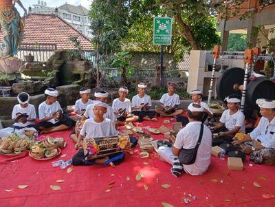 Siswa Tampil Baleganjur, Upacara Melaspas Gedung Baru SDN 5 Dalung Berlangsung Khidmat