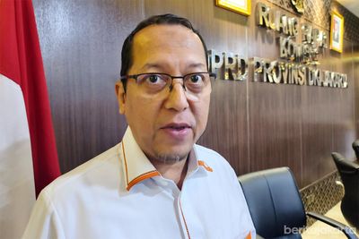 Realisasi Retribusi DKI Jakarta Tahun 2025 Tembus Target Fantastis, Komisi C DPRD DKI Siapkan Target Baru Genjot Pendapatan 2026